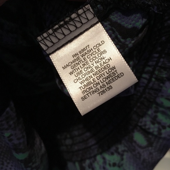 Awesome Silky elastic waist Peplum Top - Picture 6 of 6