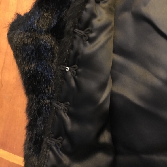 Faux Fur Vest - Picture 4 of 4