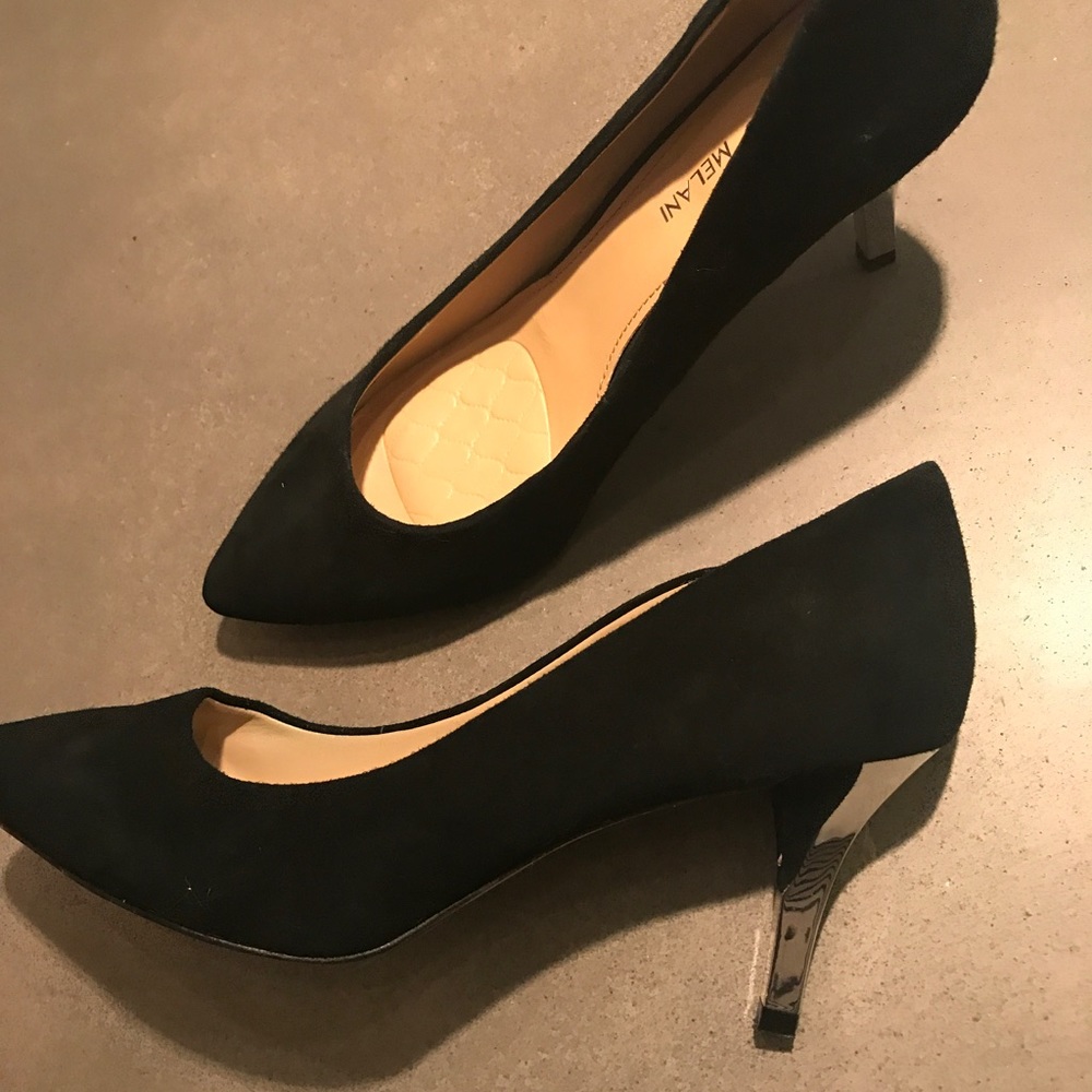 SZ 8.5 black Antonio Melani heels