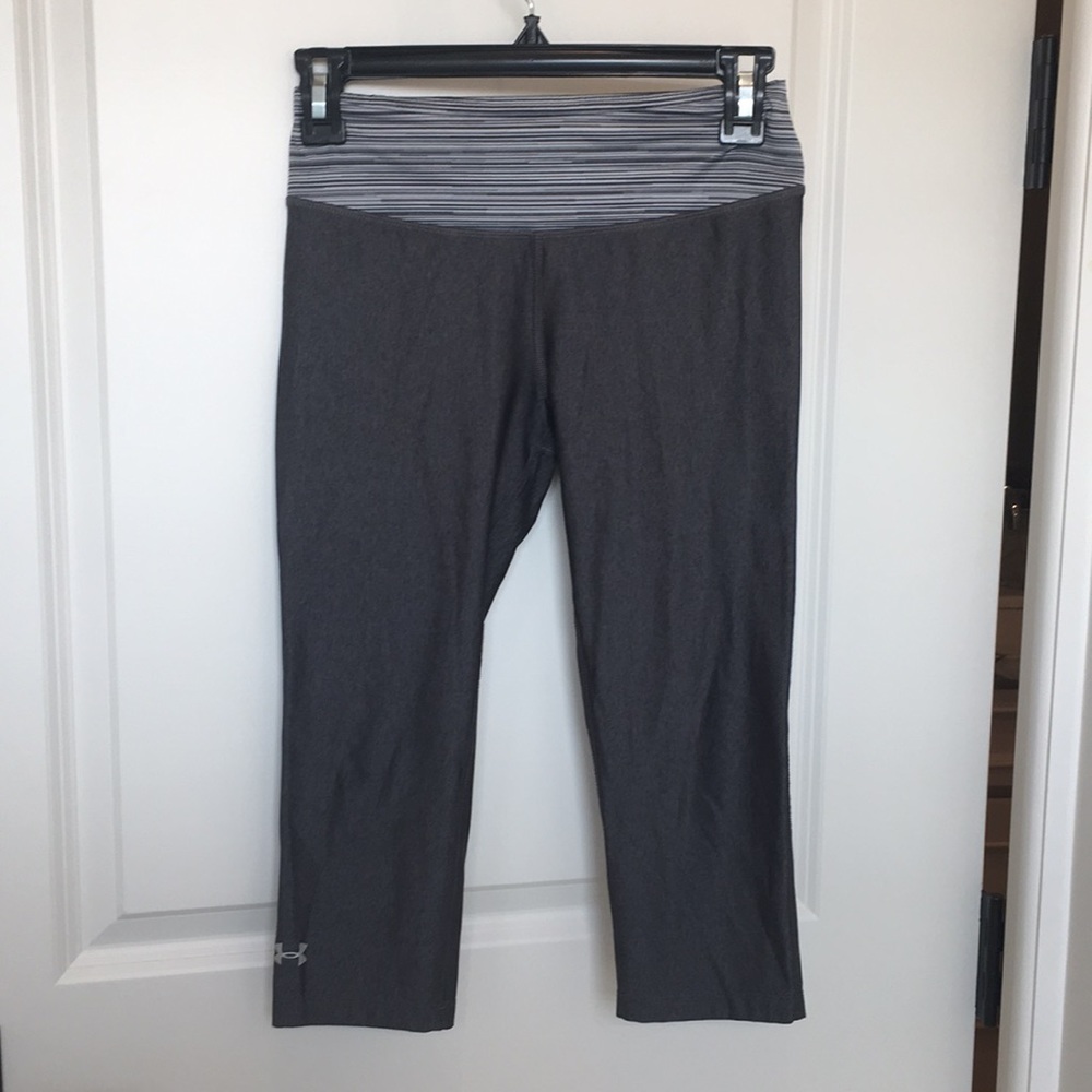 Gray under armor Capri leggings SIZE XS