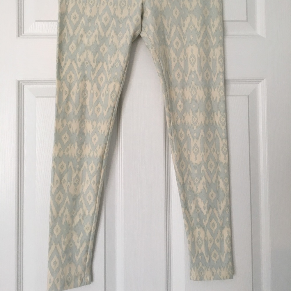 LuLaRoe OS leggings ikat print