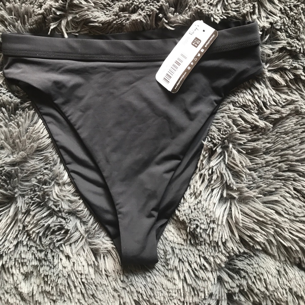 NWT seamless high waisted/cut cheeky bikini bottom