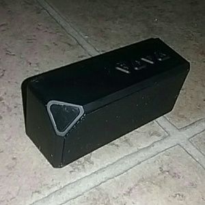 ION Bluetooth / Aux Speaker