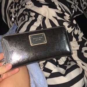 Michael Kors wristlet
