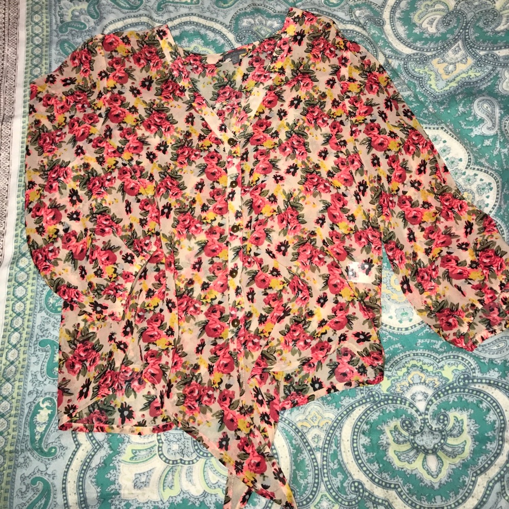 Floral button up top size small