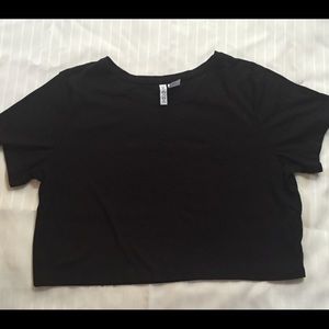 H&M Divided crop top