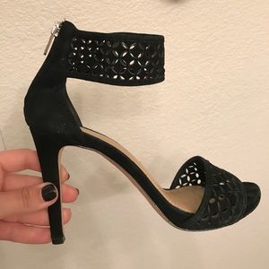 GUC Antonio Melani Heels