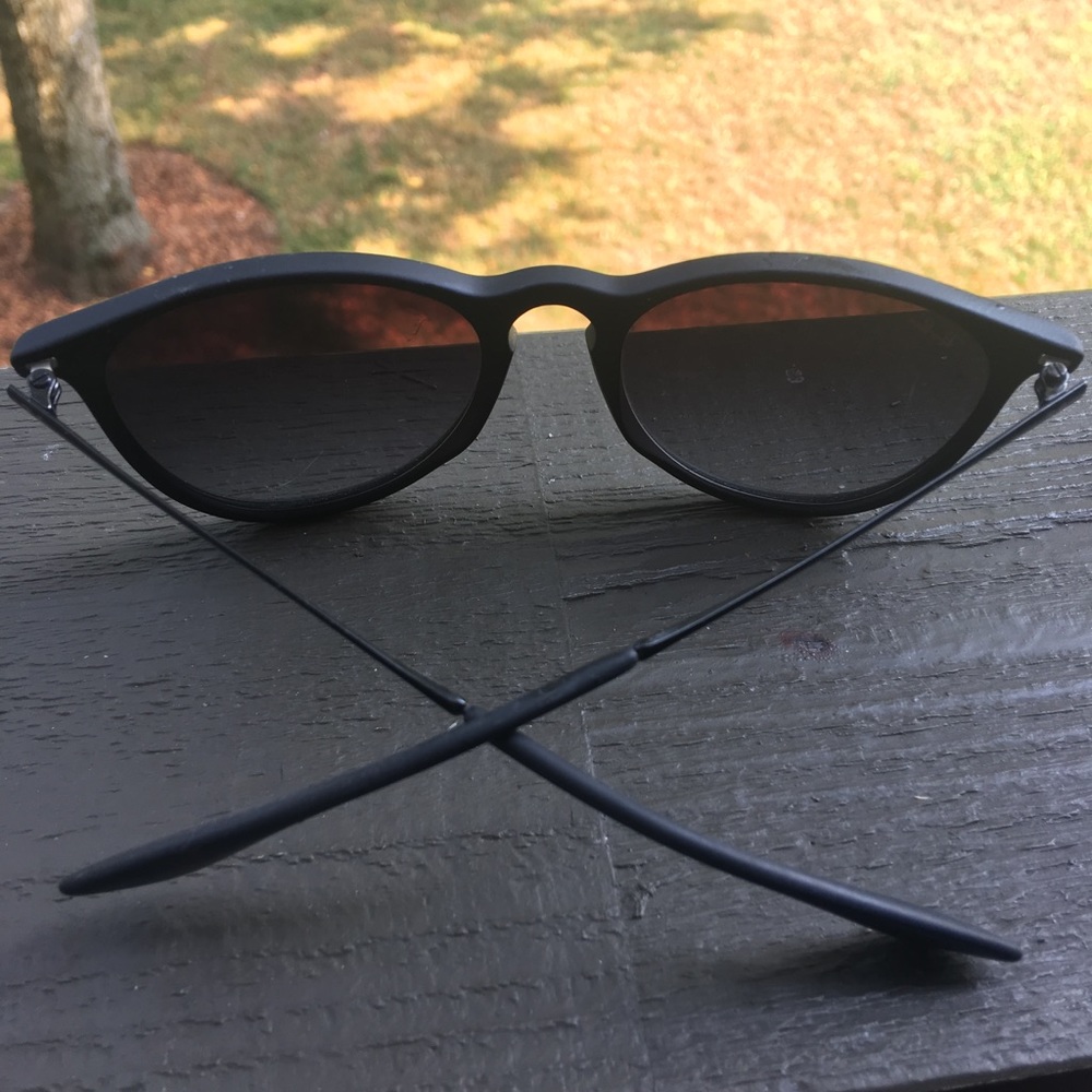 Ray-Bans - Picture 2 of 3