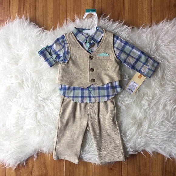 📍SOLD📍3 Piece Baby “Suit” - Picture 2 of 4