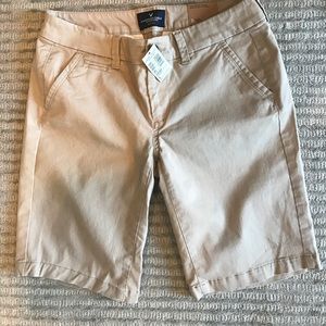 American Eagle Khaki Skinny Bermuda Shorts Sz 0