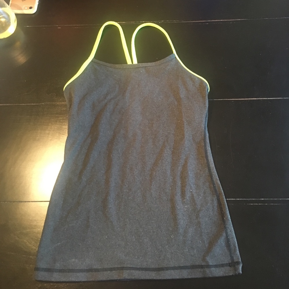 Lululemon tank size 4