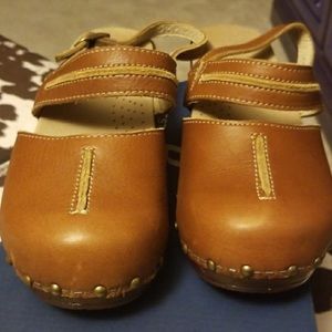 Sanita Carmel Clogs