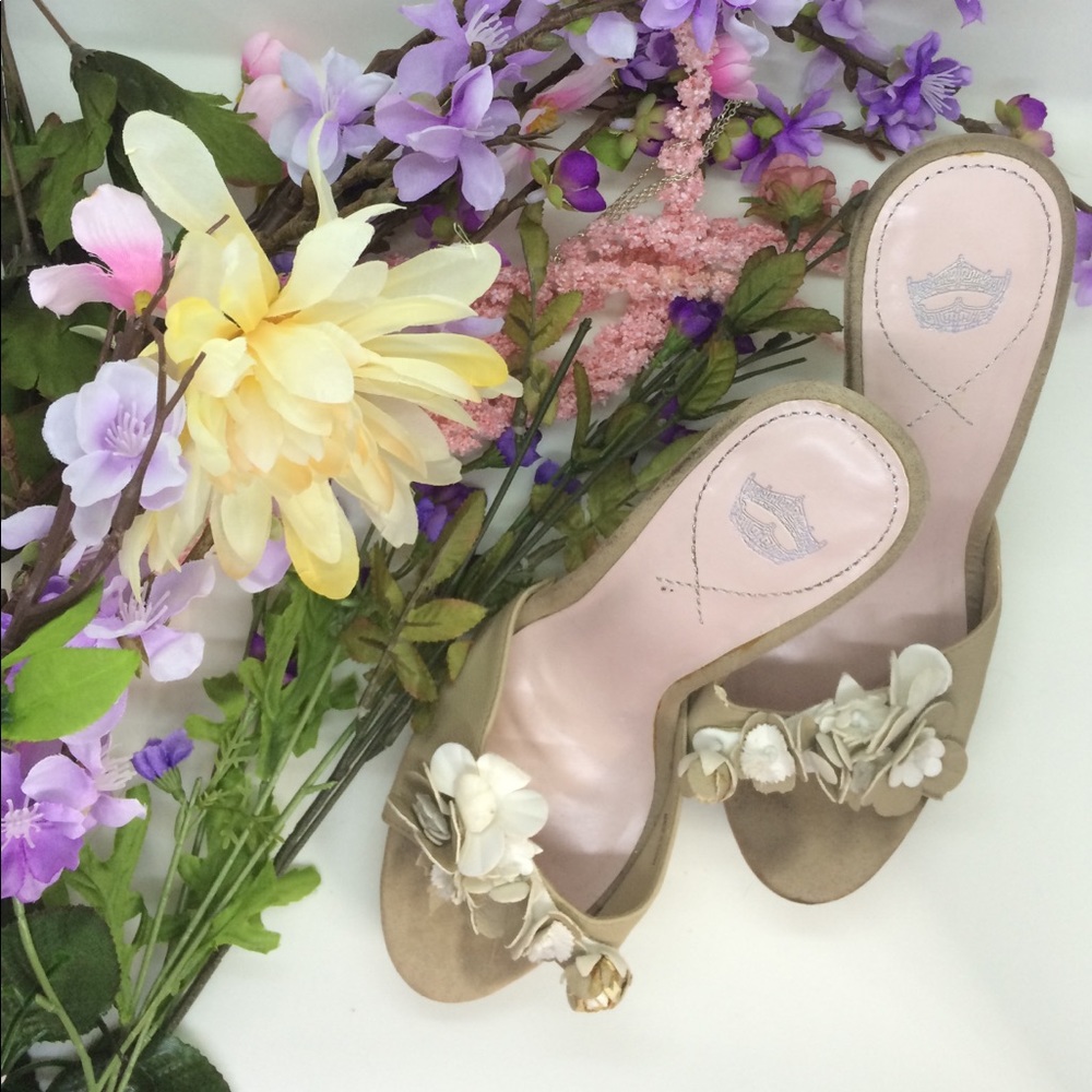 Adorable Floral Heels 7