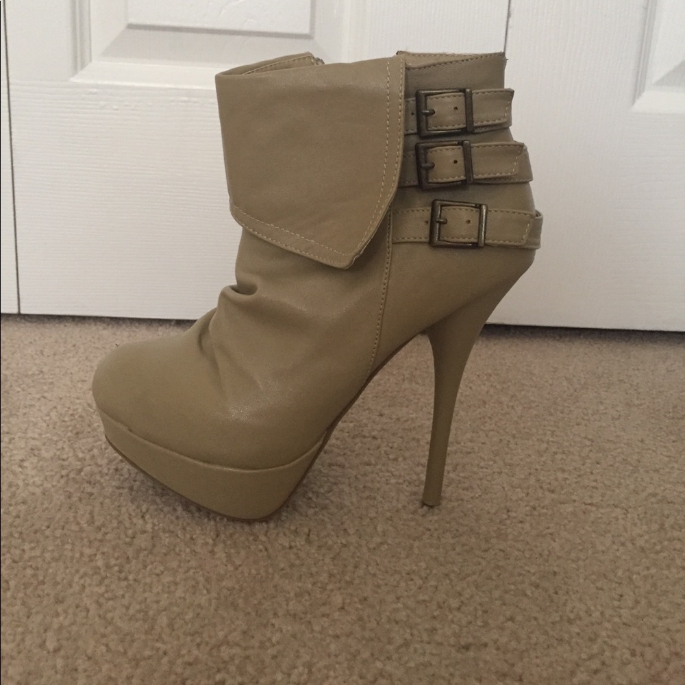 Tan leather High heel boots