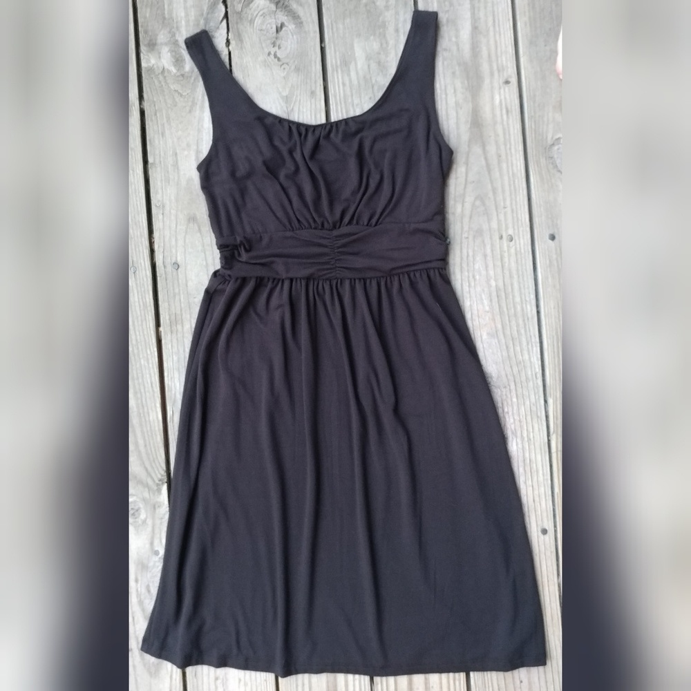 Womens S (4/6) sleeveless black dress