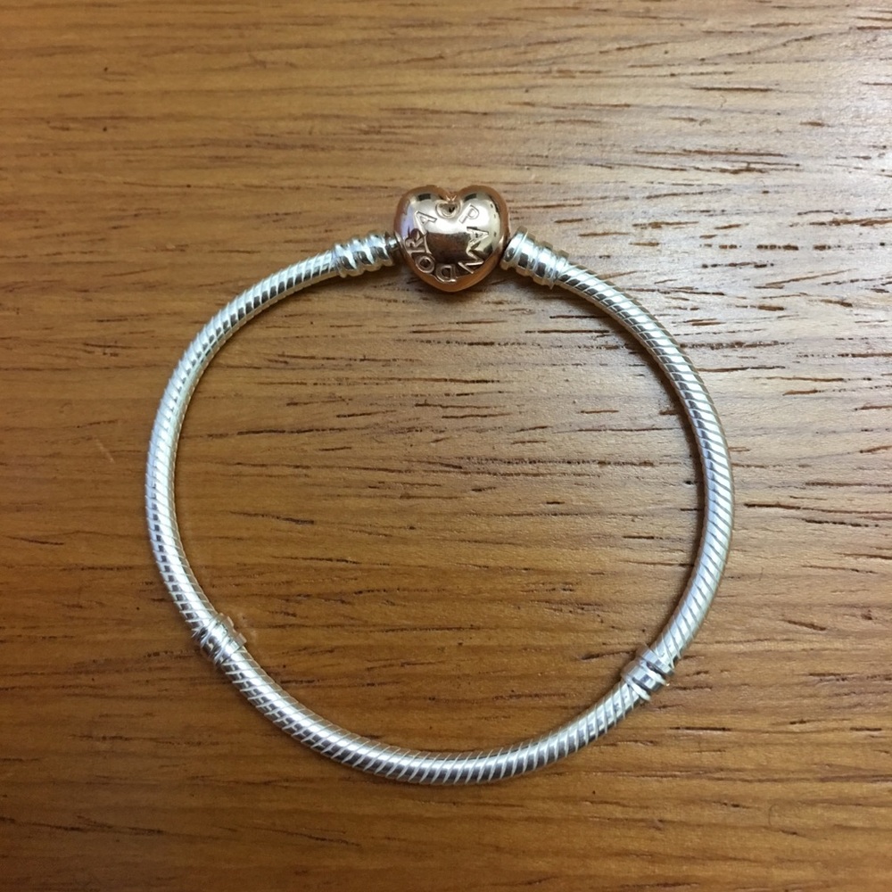 Sterling Silver Bracelet w/ PANDORA Rose™ Heart