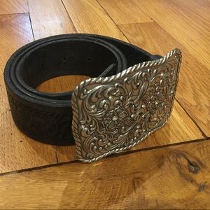 Guess ? Distressed belt size med