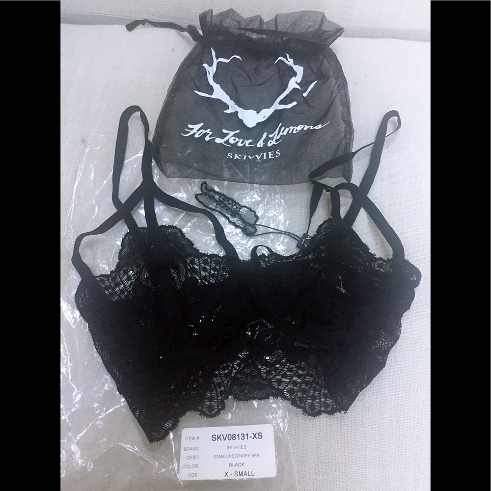 BWT For love & lemons skivvies lace bra in XS