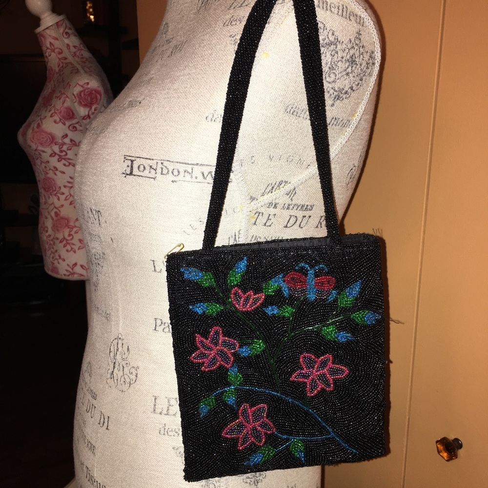 Black Beaded purse 👛