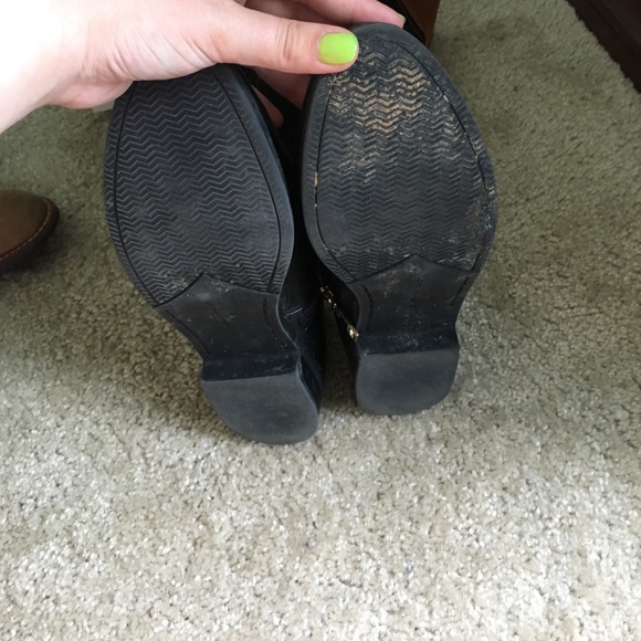 Black and Tan Tommy Hilfiger Boots - Picture 4 of 5