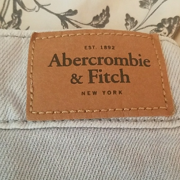 A&F High Waisted Shorts - Picture 4 of 4