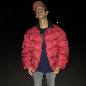 Meet your Posher, Avery