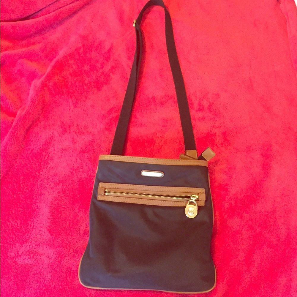 Authentic Michael Kors Crossbody