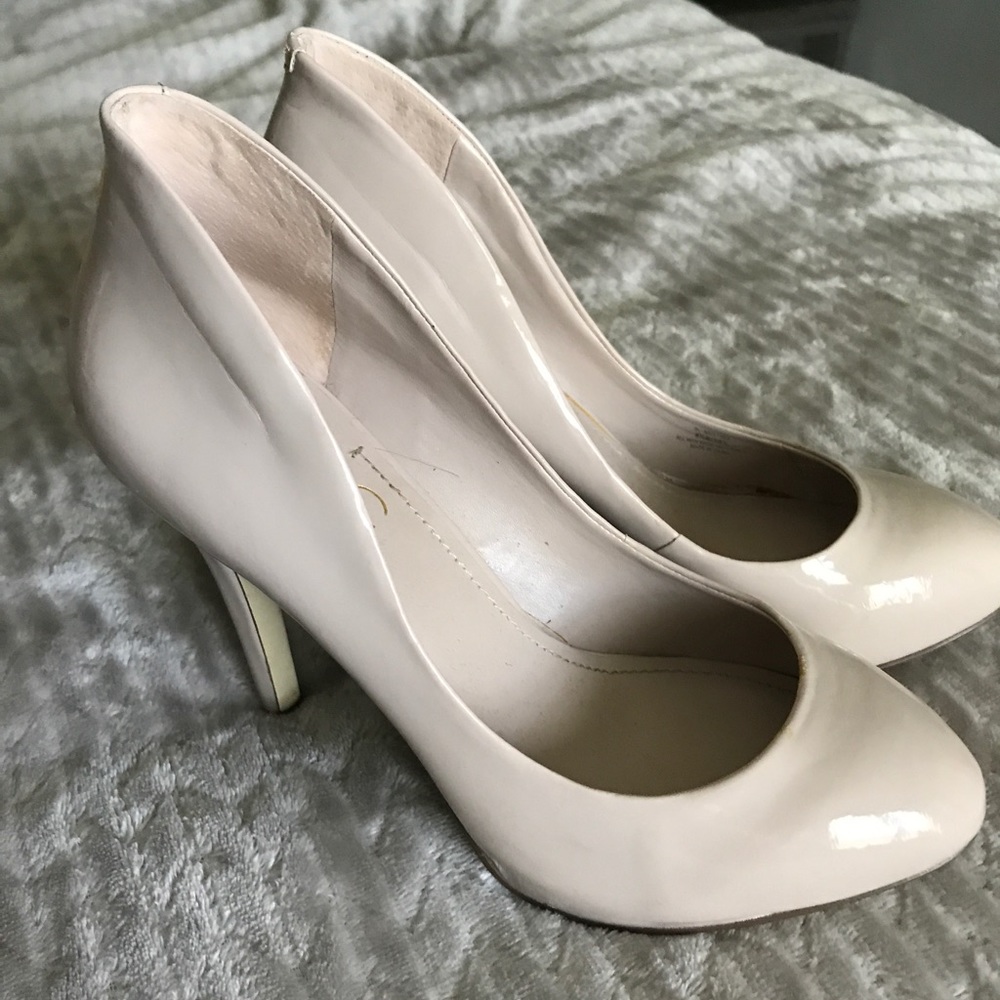BCBG nude patent high heels 8.5