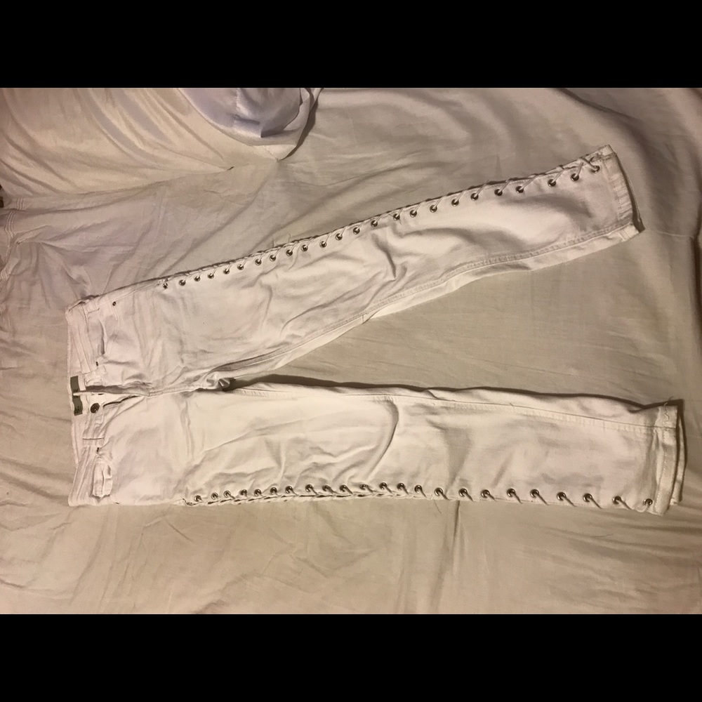 Topshop white skinny jeans!