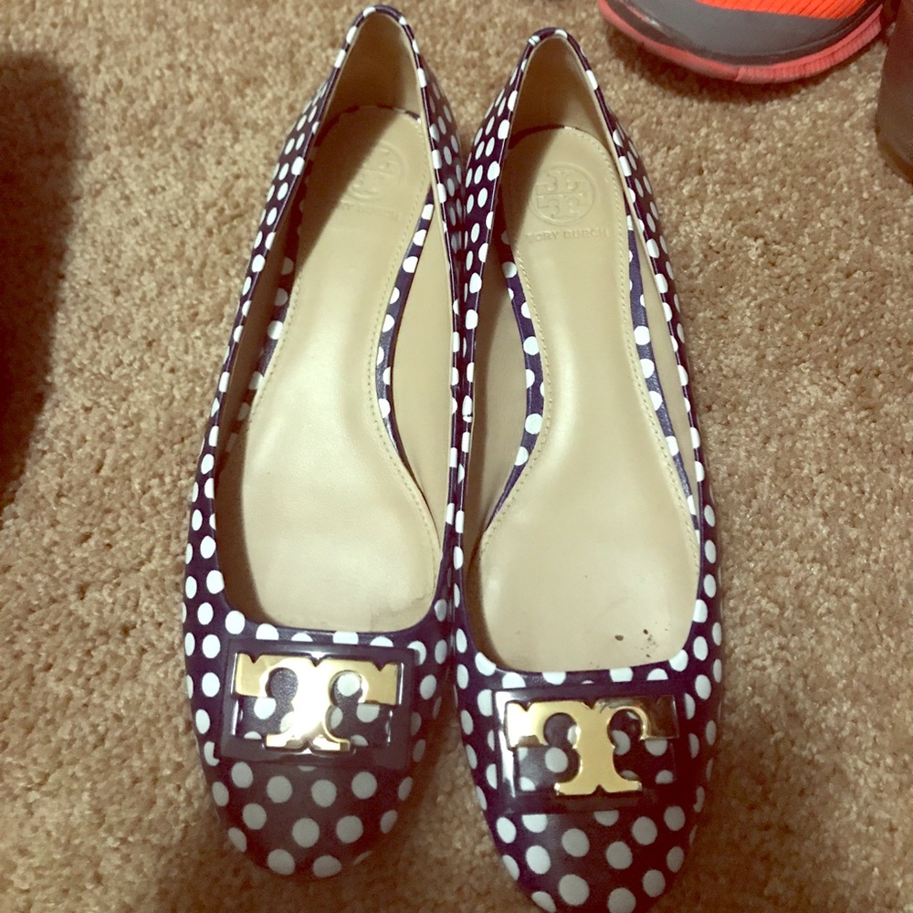 Blue and white polka dot flats