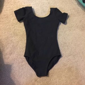 Kids black shortsleeves leotard