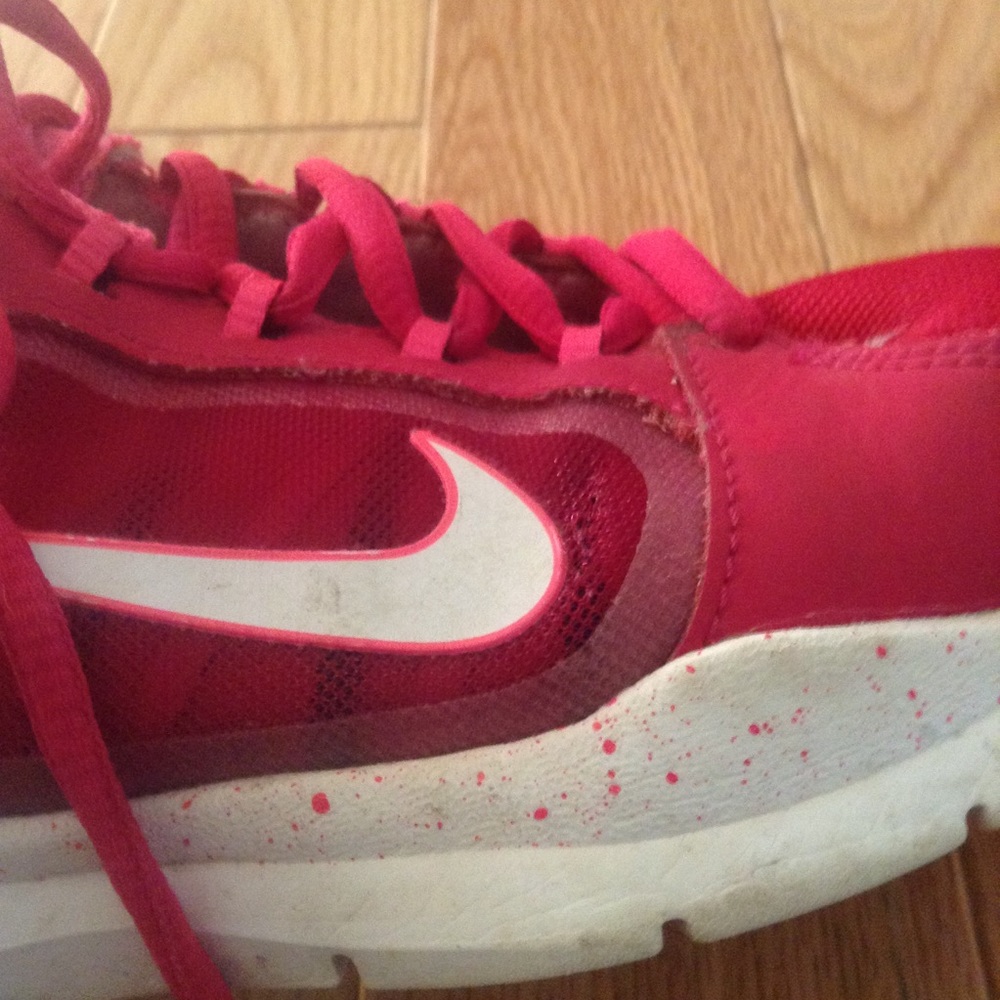 PAINT SPLATTER NIKE SHOES