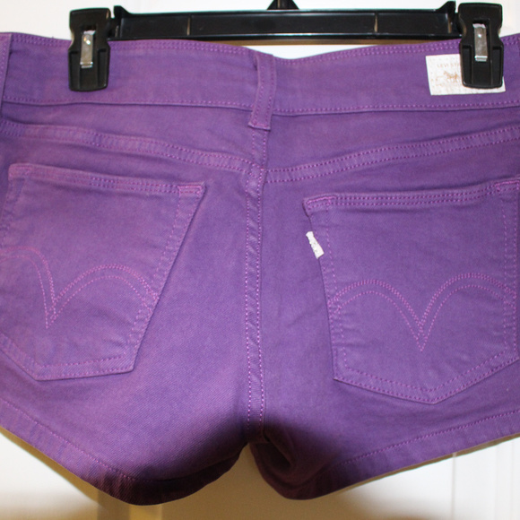 Levi's Jean Shorts - Picture 2 of 2