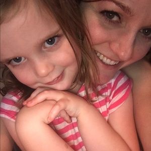 Meet your Posher, Caitlin