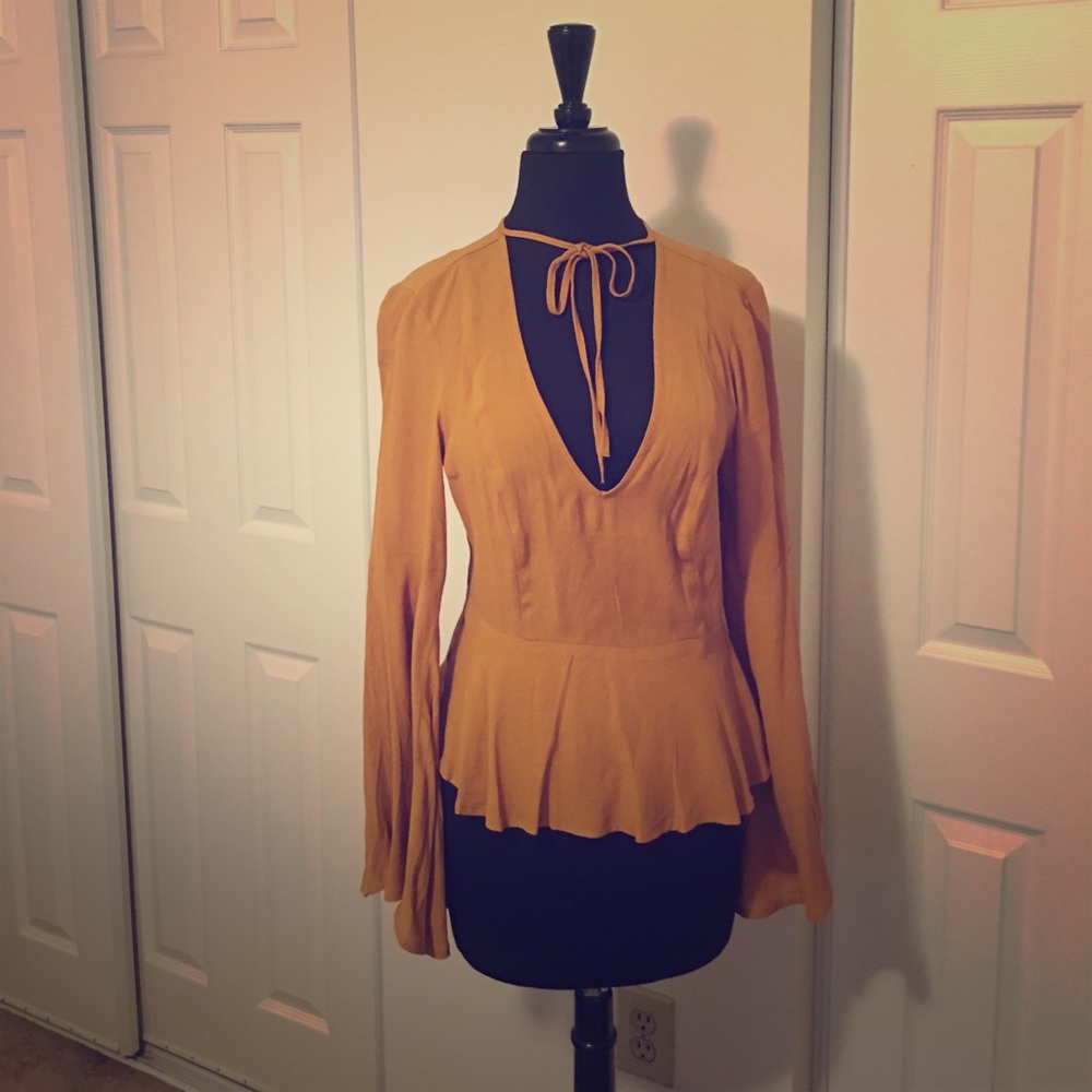 NEVERWORN*** Flare Sleeve BOHO Top
