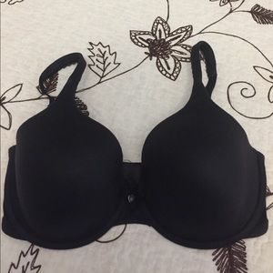 Victoria's Secret Body by Victoria Bra