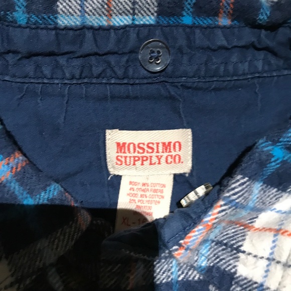 Mossimo flannel - Picture 2 of 3