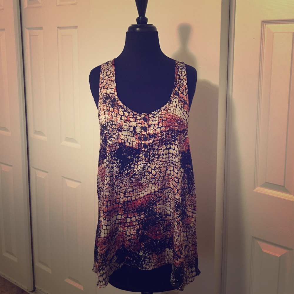 BETTER B PATTERNED & DETAILED TOP