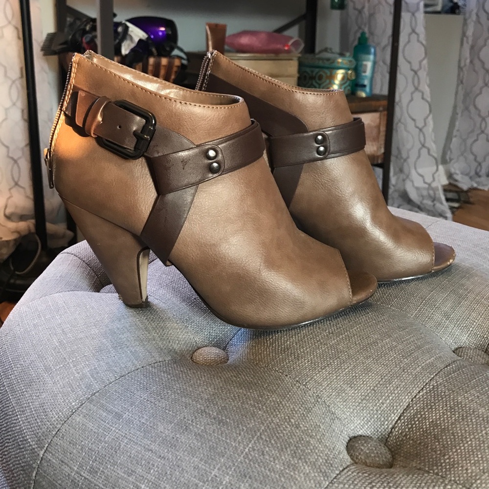 Peep toe booties in taupe