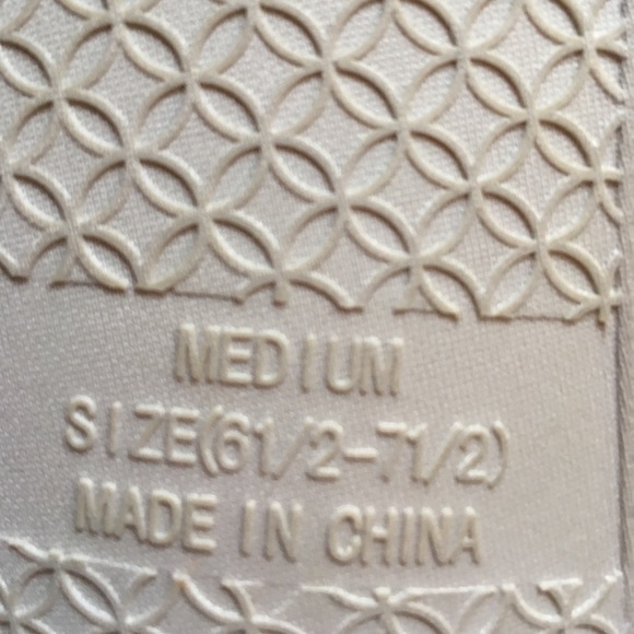 Slippers - Picture 3 of 3