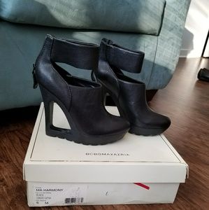 BCBGMAXAZRIA Harmony Bootie Size 6