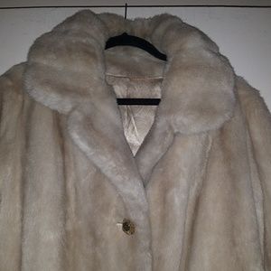 VTG MINCARA BEIGE FUR JACKET RUSSEL TAYLOR NO TAG