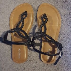 T strap sandals
