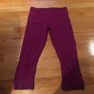 Lululemon cropped leggings size 6