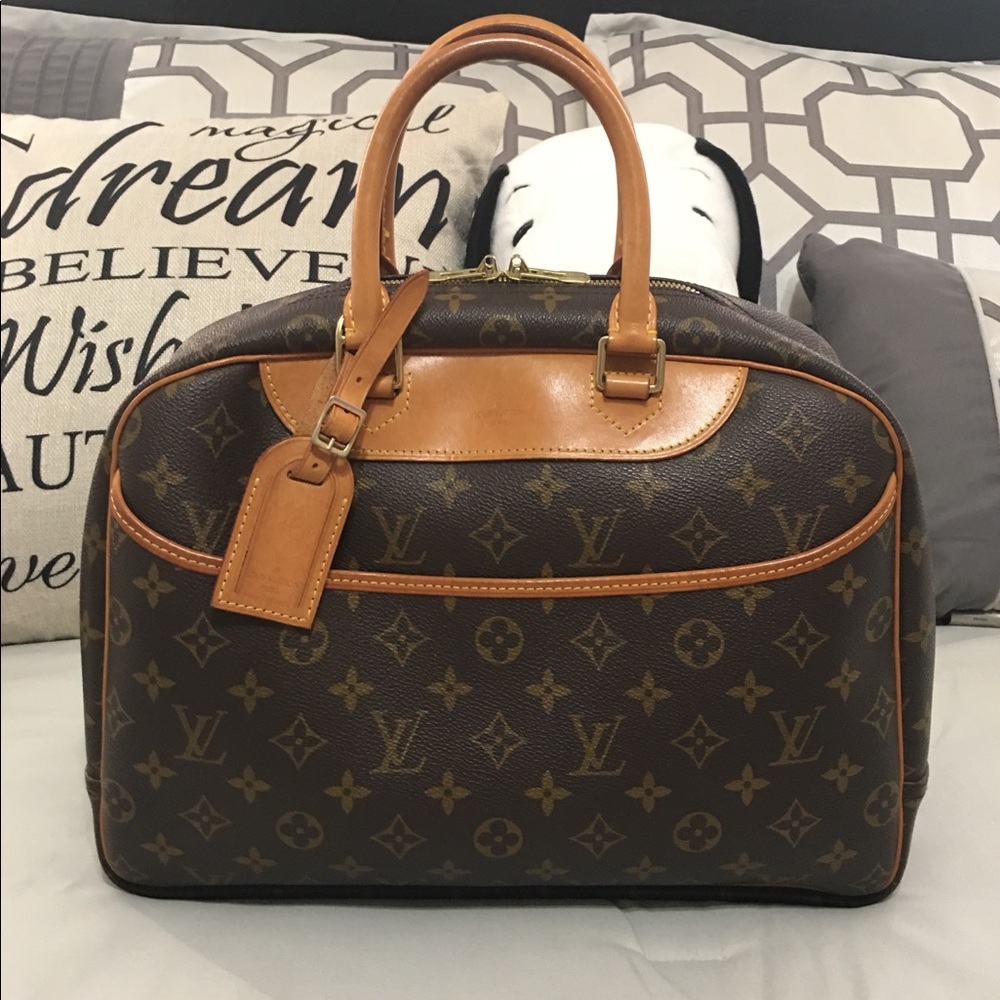 Authentic Louis Vuitton Deauville