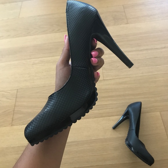 Nine West shoes - Picture 3 of 4