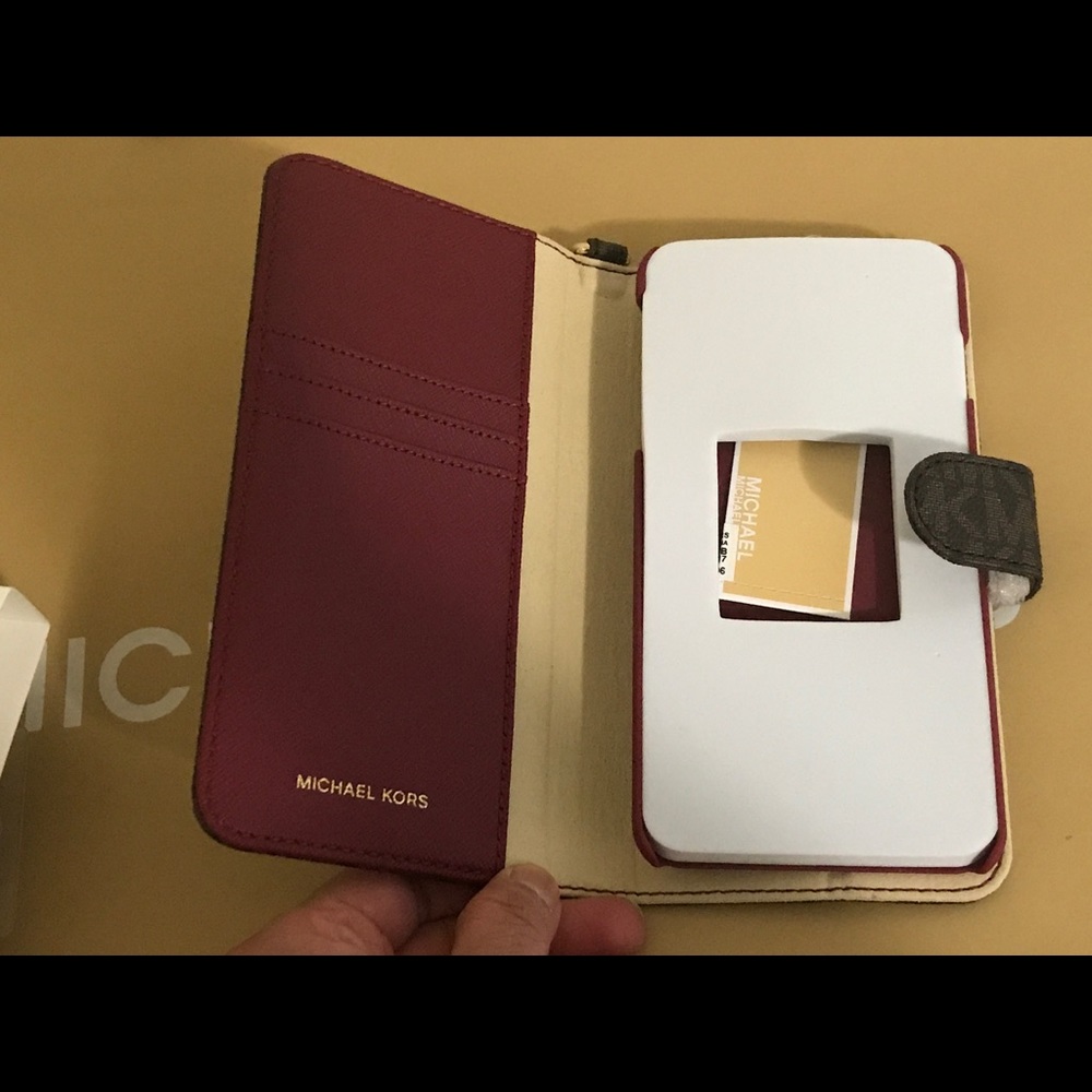 ❤️💕Michael Kors iPhone 7 Plus Folio Phone Case - Picture 3 of 8