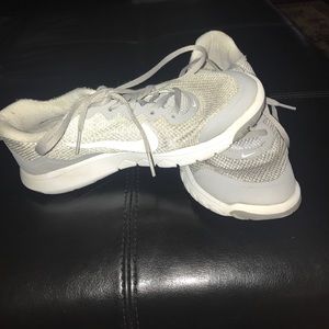 NIKE flex experience RH 4