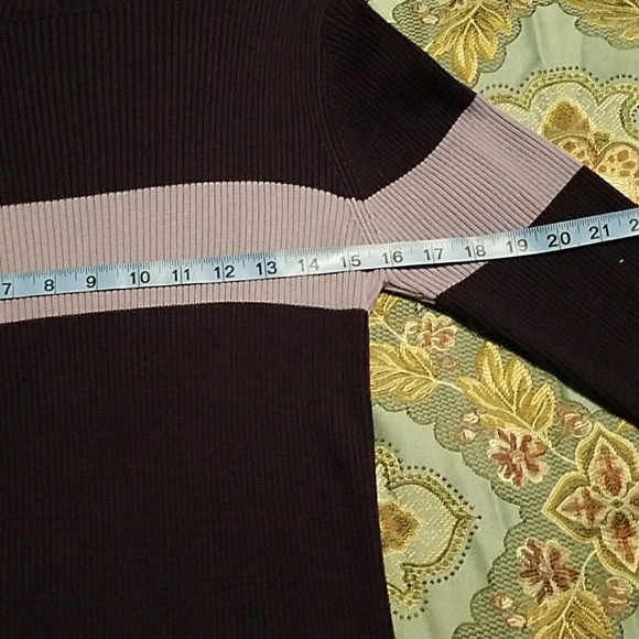 Mandee mock turtleneck cropped sweater sz L - Picture 3 of 4