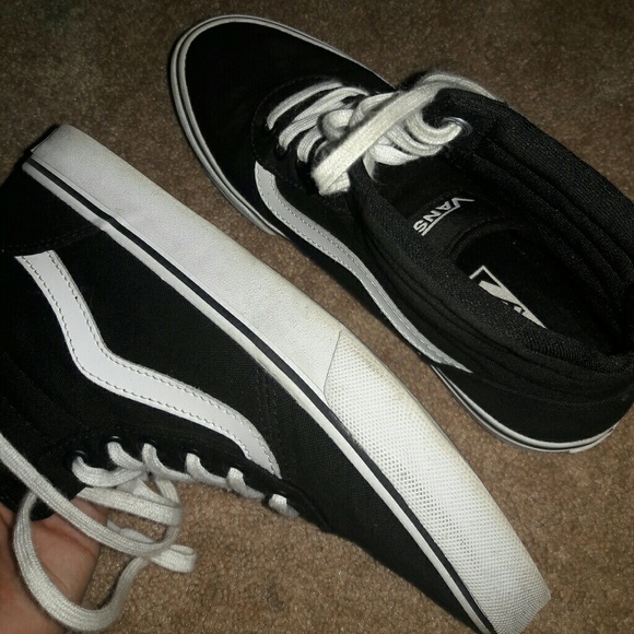 Milton Vans (canvas) - Picture 2 of 4